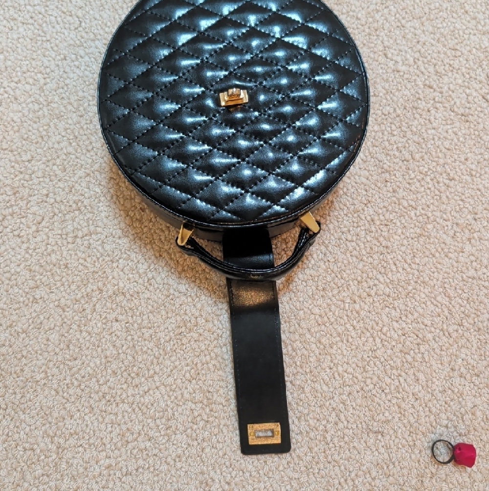 RaGar Quilted Leather Travel Jewelry Box (doubles as a handbag!) - Picture 6 of 8